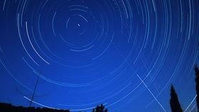 星轨视频,夜空中的宇宙轨迹之旅