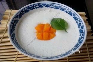 双皮奶的做法视频,轻松学会传统甜品制作技巧