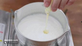 双皮奶的做法视频,轻松学会传统甜品制作技巧