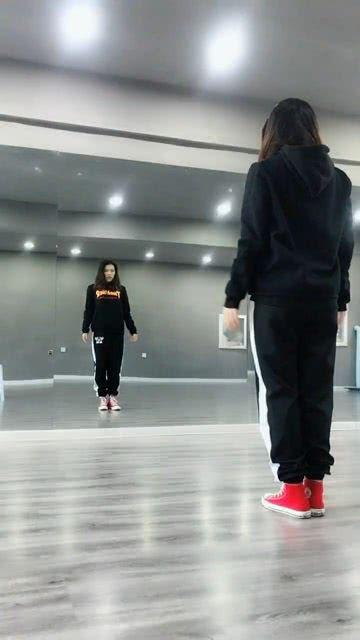 脚步舞蹈视频,演绎生命韵律