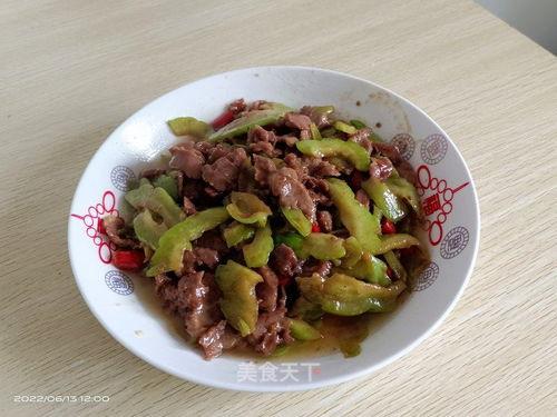 炒牛肉的做法视频,炒牛肉视频教程，家常美味轻松做