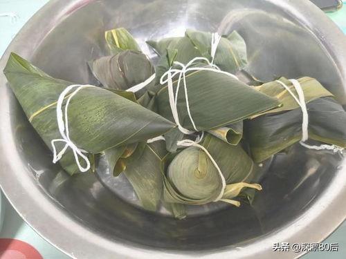 怎么包粽子的视频,轻松学会传统包粽技巧