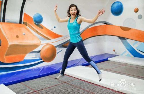 蹦床视频教学,轻松掌握跳跃技巧