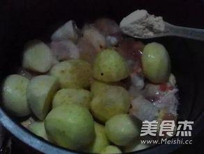 炖鸡腿视频,美味营养一步到位
