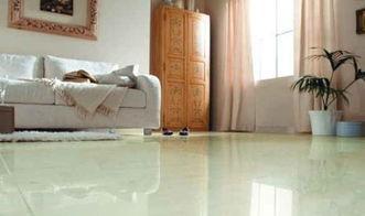 贴地板砖的技巧视频,视频揭秘高效施工方法